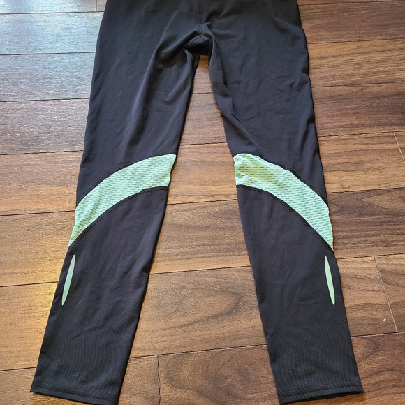 Under Armour leggings - Picture 2 of 3